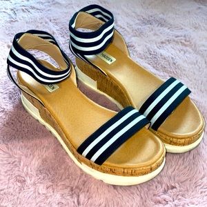 Steve Madden platform sandal